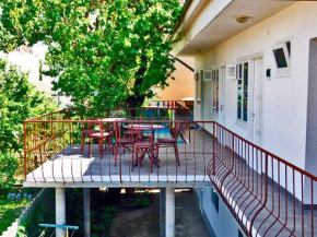 Guest house on Samburova 210b